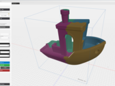 3D slicer gratis 3D-utskriftsverktyg för små skrivare med en Benchy på displayen