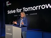 IOK:s ordförande Kirsty Coventry håller ett anförande vid utnämningsceremonin för Samsung Solve for Tomorrow Global Ambassador