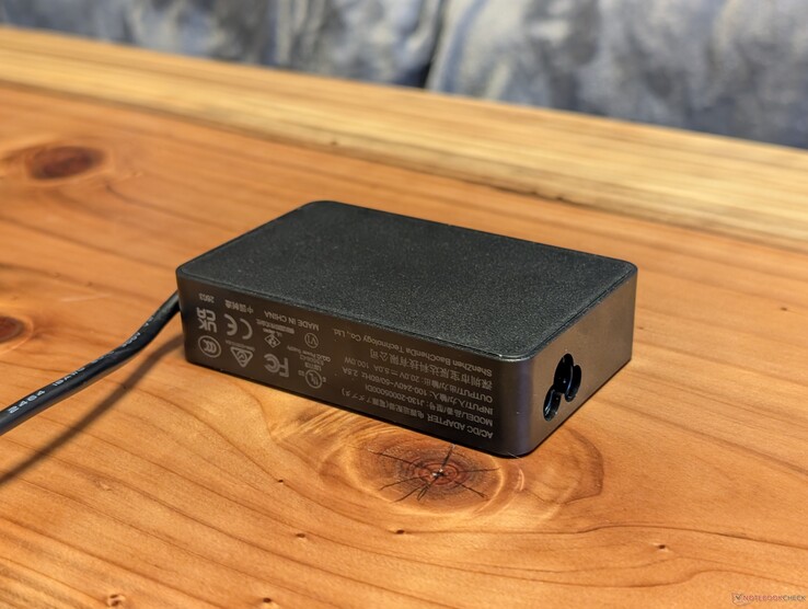 Ultrasmall 100 W AC-adapter för NucBox K13