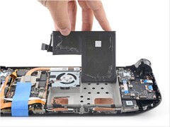 Batteribyte på Steam Decks LCD-skärm av iFixit.