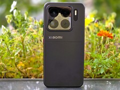 Xiaomi 15S Pro är en av de bästa smartphones 2025. (Bildkälla: Marcus Herbrich)