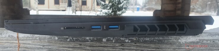 Just det: SD-kortläsare, 2x USB-A 3.2 Gen1