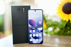 Skärmarna på Razr 70 Ultra kan bli mycket ljusa. Du måste dock stå ut med PWM.