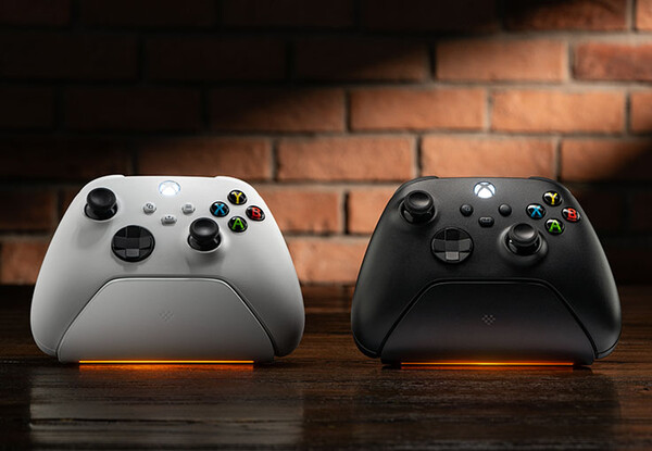 8BitDo Ultimate Charging Dock för Xbox-kontroller har en justerbar LED-laddningsindikator..