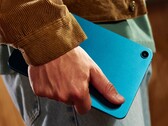 Alexa Tablet 8 finns i rosa, turkos och mörkgrått.