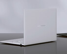 AMD ZenBook 14 Air 2026 finns med 16 GB RAM och kostar cirka 1 476 dollar. Bild: en reklambild som visar baksidan av den bärbara datorn.
