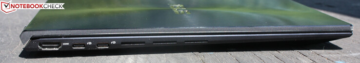 Vänster: HDMI 2.1, 2x USB-C 3.1 Gen 2 med DisplayPort och Power Delivery
