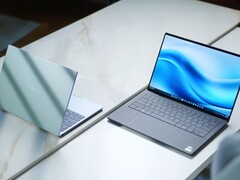Den nya Dell XPS 13 2026 väger bara 1 kg (2,2 lbs.).