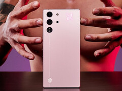 RedMagic 10 Pro i Mora Pink. (Bildkälla: RedMagic)