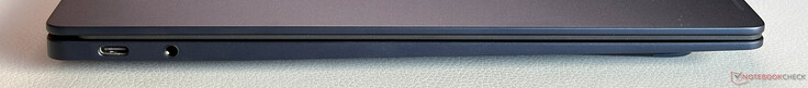 Vänster: USB-C 3.2 Gen. 2 (10 Gbps, DisplayPort 1.4, power delivery 3.0), 3.5 mm stereo