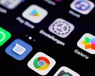 Android smartphone med appmeny och inställningsikon