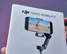 Osmo Mobile 8:s detaljhandelsförpackning bibehåller den enkla designen från tidigare DJI-kameragimbaler för smartphones. (Bildkälla: Camera Joint)