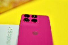 Moto G37:s chassi är snyggt, men byggkvaliteten är inte perfekt.