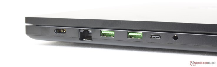Vänster: AC-adapter, 2,5 Gbps RJ-45, 2x USB-A 3.2 Gen. 2, USB-C w/ Power Delivery + DisplayPort 1.4, 3,5 mm headset