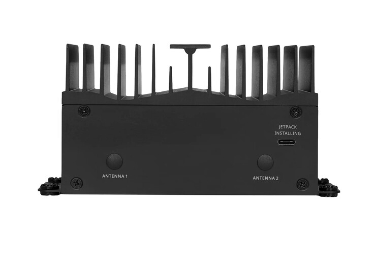 Framsidan av den industriella minidatorn MSI MS-C9ZA 