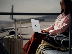 Batteritiden på den nya 14-tums MacBook Pro (bilden) är upp till 24 timmar, enligt Apple. (Bildkälla: Apple - redigerad)