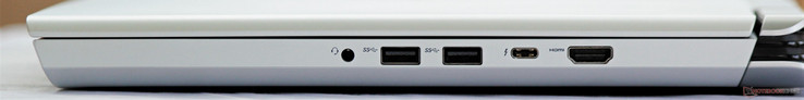 Höger: ljudanslutning, 2x USB 3.0, Thunderbolt 3, HDMI 1.4