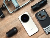 Importerar Vivo X300 Pro och det mer kompakta flaggskeppet Vivo X300 Zeiss-kamera: Vissa återförsäljare anger redan euro-priser för den kinesiska modellen. (Bildkälla: Weibo)