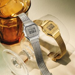 Casio LA680WEMG-7A och LA680WEMG-9A (från vänster till höger)