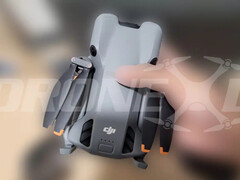DJI Mini 5 Pro förväntas väga mindre än 250 g trots de olika hårdvaruuppgraderingar som det ryktas om. (Bildkälla: via DroneXL)