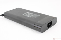 230 W AC-adapter för fat