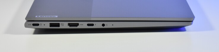 vänster: USB-C 3.2 Gen 2, USB-A 3.2 Gen 1, HDMI, Thunderbolt 4, 3,5 mm ljud