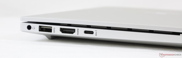 Vänster: 3.5 mm kombinerad ljudanslutning,  USB-A 3.1 (5 Gbps), USB-C med Thunderbolt 4 (Power Delivery och DisplayPort 1.4)