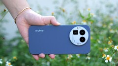 Realme GT 8 Pro har en utbytbar Ricoh GR-kameramodul, vilket avslöjas i praktiska bilder, pressfoton och en reklamvideo. (Bildkälla: @feni_book)