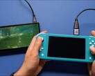 En modifierad Nintendo Switch Lite matar ut spel via HDMI till en extern skärm (Bildkälla: Taki II via YouTube)