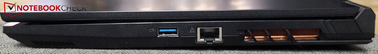 Rätt: USB-A 3.2 Gen 2, LAN