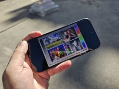 Visning utomhus i direkt solljus