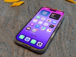 360° Ostand Spin-fodral för iPhone 17