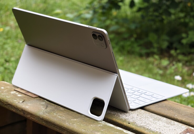Honor MagicPad 4 med tangentbordsskydd i recensionen