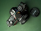 SG-Image 35 mm f/2,2 marknadsförs som ett kompakt, mångsidigt objektiv till ett överkomligt pris.