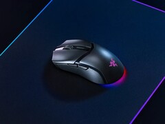 Razer Cobra HyperSpeed gamingmus med RGB-belysning under glödlampan. (Bildkälla: Razer)