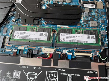 2x SO-DIMM under ett extra skydd