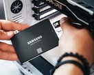 En moddare omvandlar lite äldre SSD-enheter till spelkassetter.