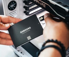 En moddare omvandlar lite äldre SSD-enheter till spelkassetter.