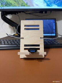 USB-porten (Bildkälla: ZachemKupil på MySKU, inga ändringar)