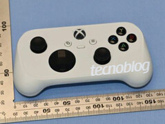 Microsofts nya Xbox-kontroller har en jämförelsevis kompakt formfaktor.