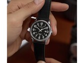 Timex TW2Y12800JQ levereras med en silverfärgad boett på 38 mm.