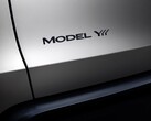 Den 3-radiga Model Y L kommer med ett större batteri. (Bildkälla: Tesla China/Weibo)