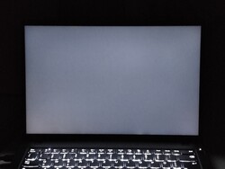 Blödning av bakgrundsbelysning (visas förbättrad här)