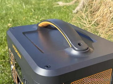 Rejält handtag på ovansidan