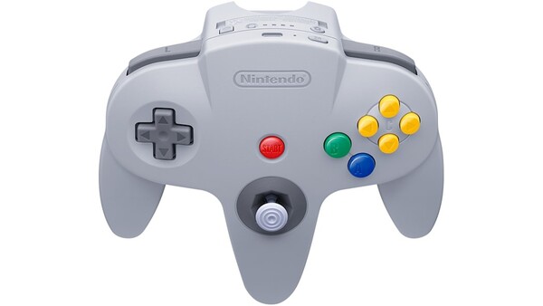 Switch Online Nintendo 64 Controller är en storleksanpassad kopia av den ursprungliga N64-kontrollen.