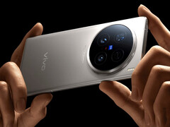 Vivo X300 Pro kommer att vara något mindre än X200 Ultra på bilden. (Bildkälla: Vivo)