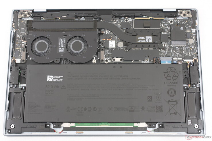 XPS 13 Wildcat-moderkort. Endast batteriet och M.2 2242 SSD-enheten är utbytbara