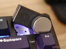 Metallvredet är anpassningsbart och avtagbart. 