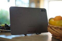 Teclast T65 är ganska stor och erbjuder en hel del funktioner som vanligtvis finns på mycket dyrare surfplattor