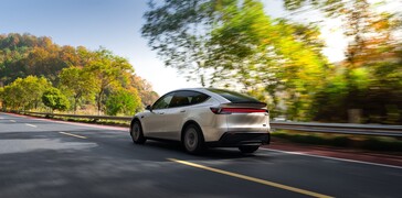 Tesla Model Y L USA 1
